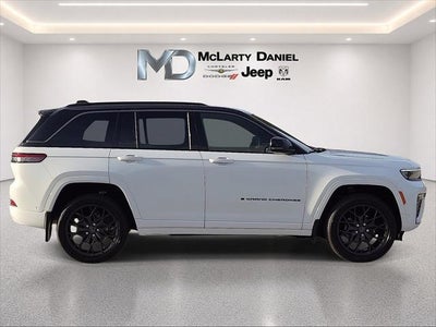 2027 Jeep Grand Cherokee GRAND CHEROKEE SUMMIT 4X4
