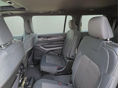 2026 Jeep Grand Cherokee GRAND CHEROKEE L LAREDO X 4X4