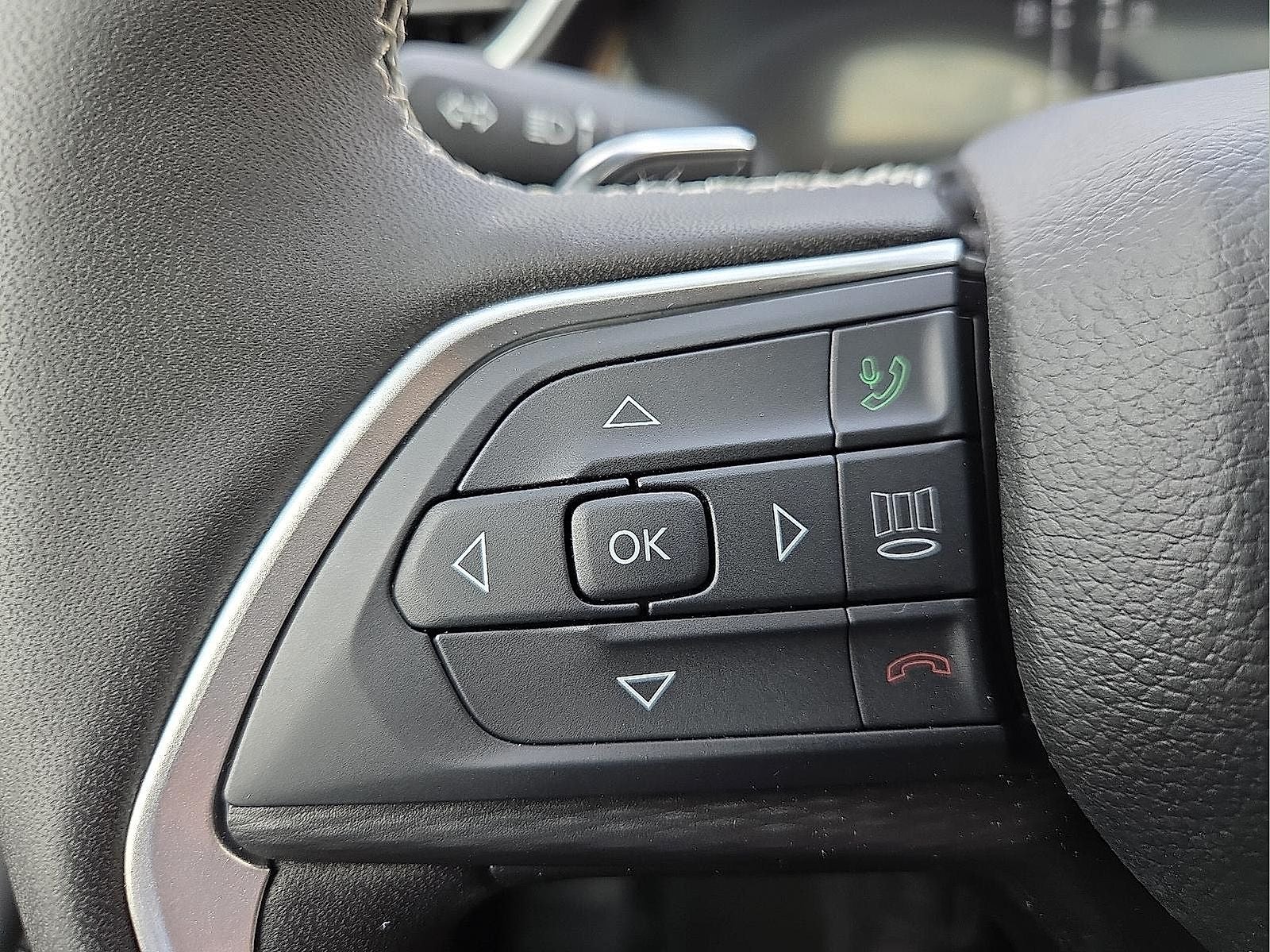 2026 Jeep Grand Cherokee GRAND CHEROKEE L LAREDO X 4X4