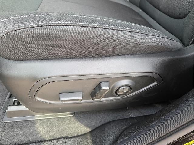 2026 Jeep Grand Cherokee GRAND CHEROKEE L LAREDO X 4X4