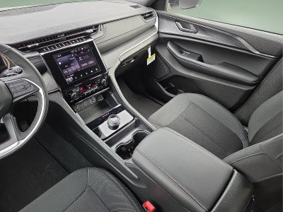 2025 Jeep Grand Cherokee GRAND CHEROKEE L LAREDO 4X4