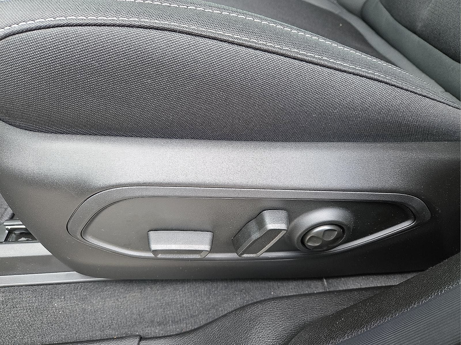 2025 Jeep Grand Cherokee GRAND CHEROKEE L LAREDO 4X4