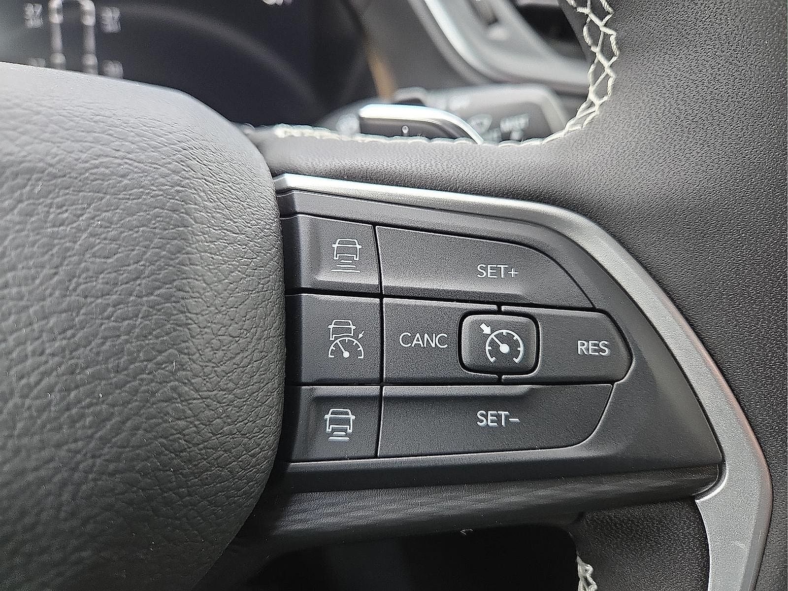 2025 Jeep Grand Cherokee GRAND CHEROKEE L LAREDO 4X4