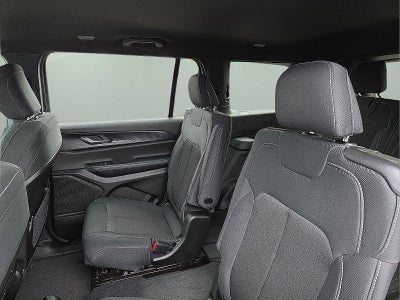 2025 Jeep Grand Cherokee GRAND CHEROKEE L LAREDO 4X4