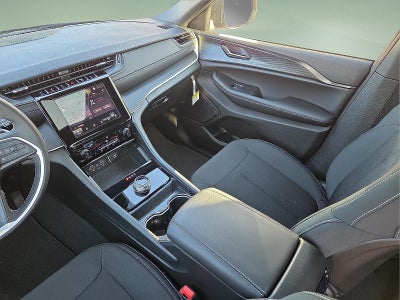 2026 Jeep Grand Cherokee GRAND CHEROKEE L LAREDO X 4X4