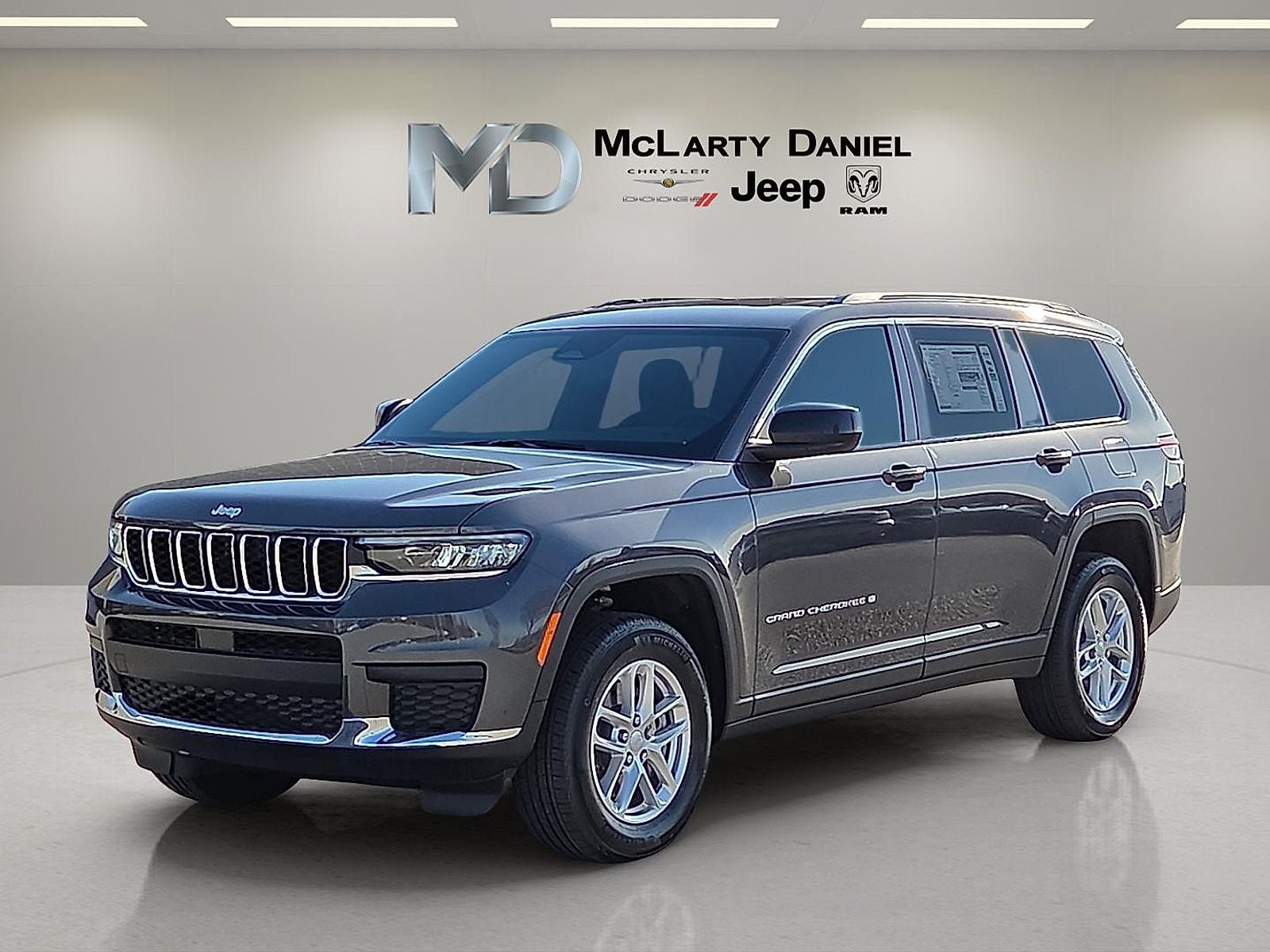 2026 Jeep Grand Cherokee GRAND CHEROKEE L LAREDO X 4X4