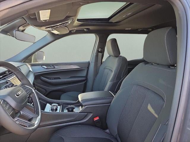 2026 Jeep Grand Cherokee GRAND CHEROKEE L LAREDO X 4X4