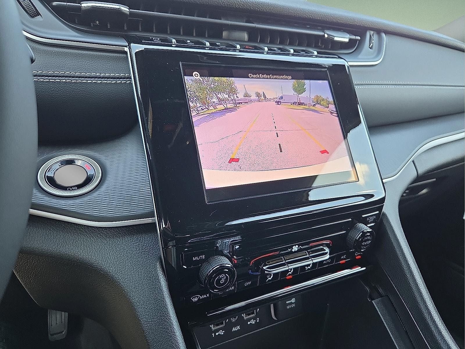 2025 Jeep Grand Cherokee GRAND CHEROKEE L LAREDO 4X4