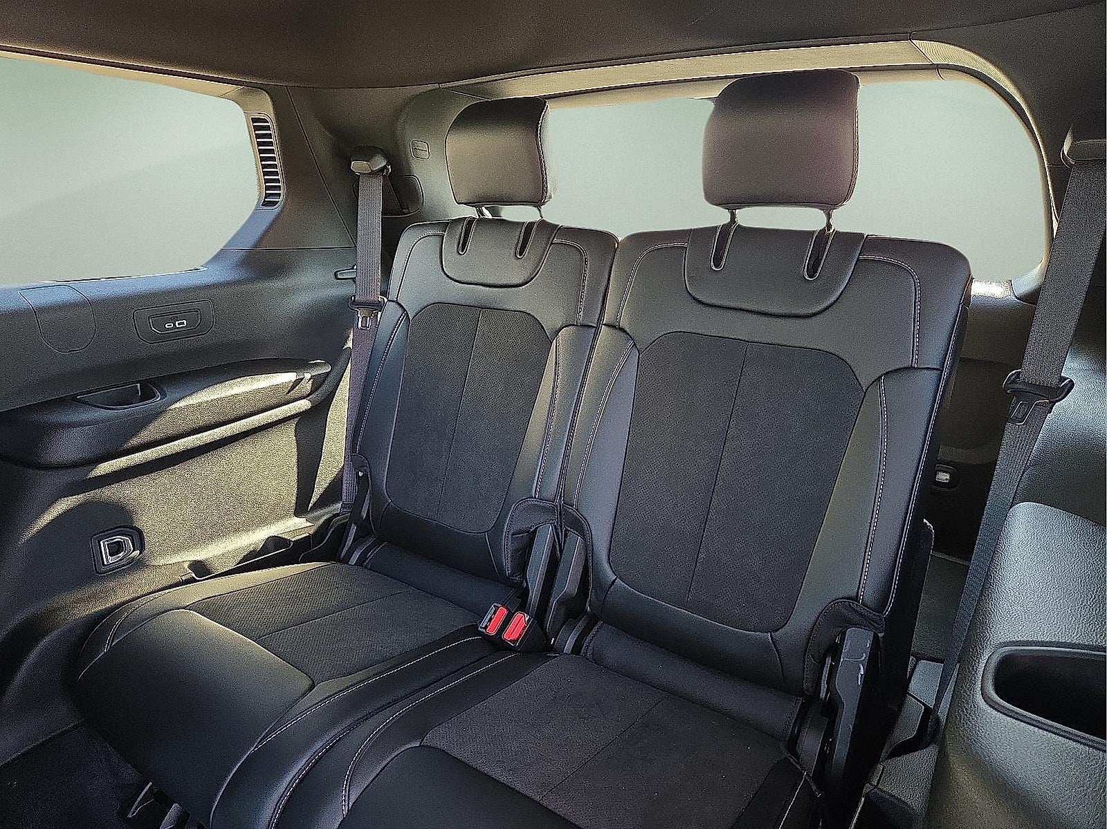 2025 Jeep Grand Cherokee GRAND CHEROKEE L ALTITUDE 4X4