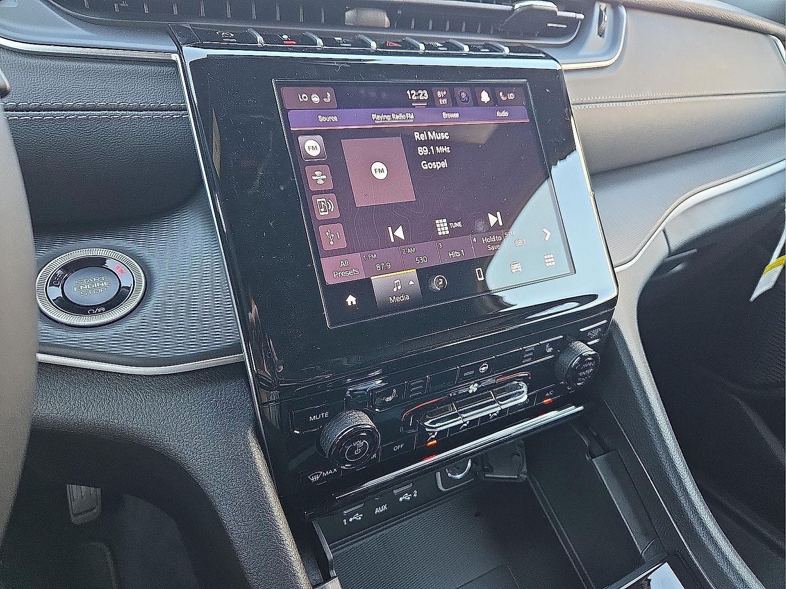 2025 Jeep Grand Cherokee GRAND CHEROKEE L ALTITUDE 4X4