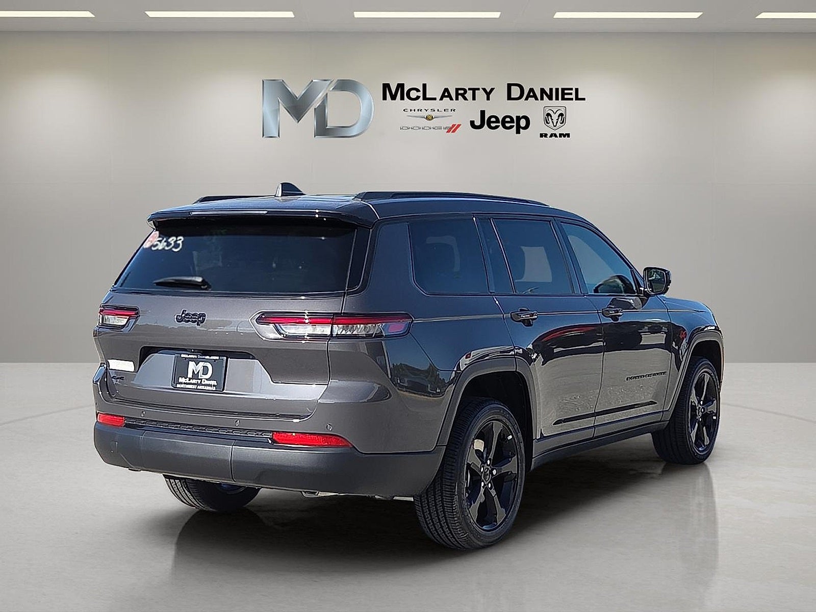 2025 Jeep Grand Cherokee GRAND CHEROKEE L ALTITUDE 4X4