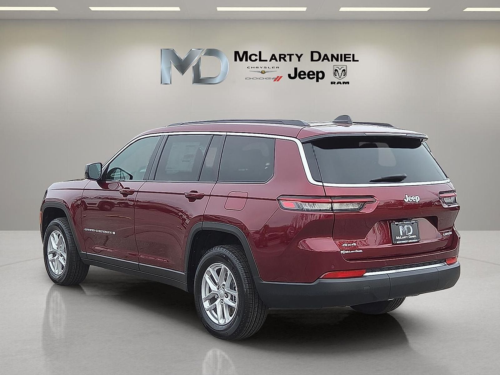 2026 Jeep Grand Cherokee GRAND CHEROKEE L LAREDO X 4X4