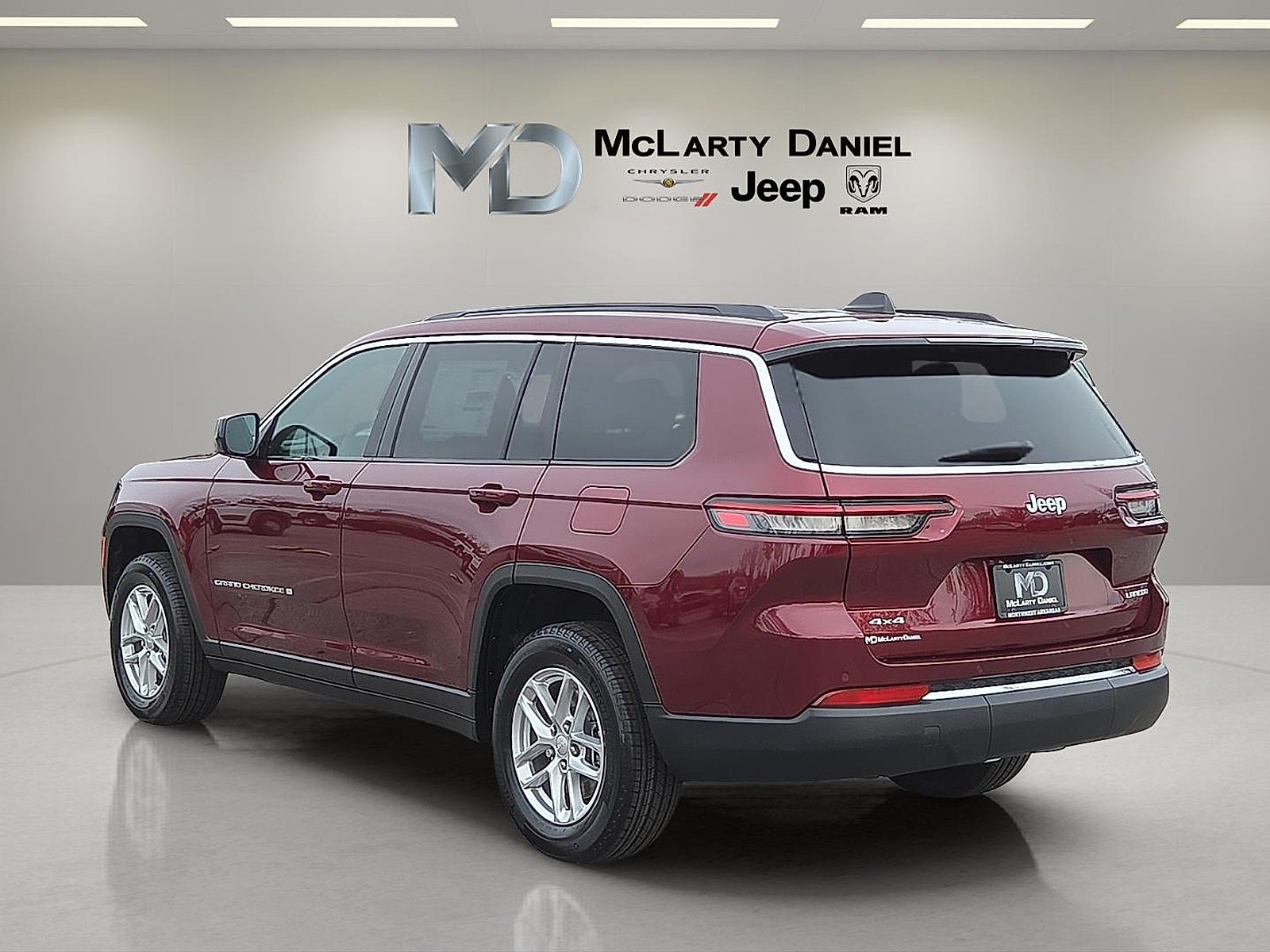 2026 Jeep Grand Cherokee GRAND CHEROKEE L LAREDO X 4X4