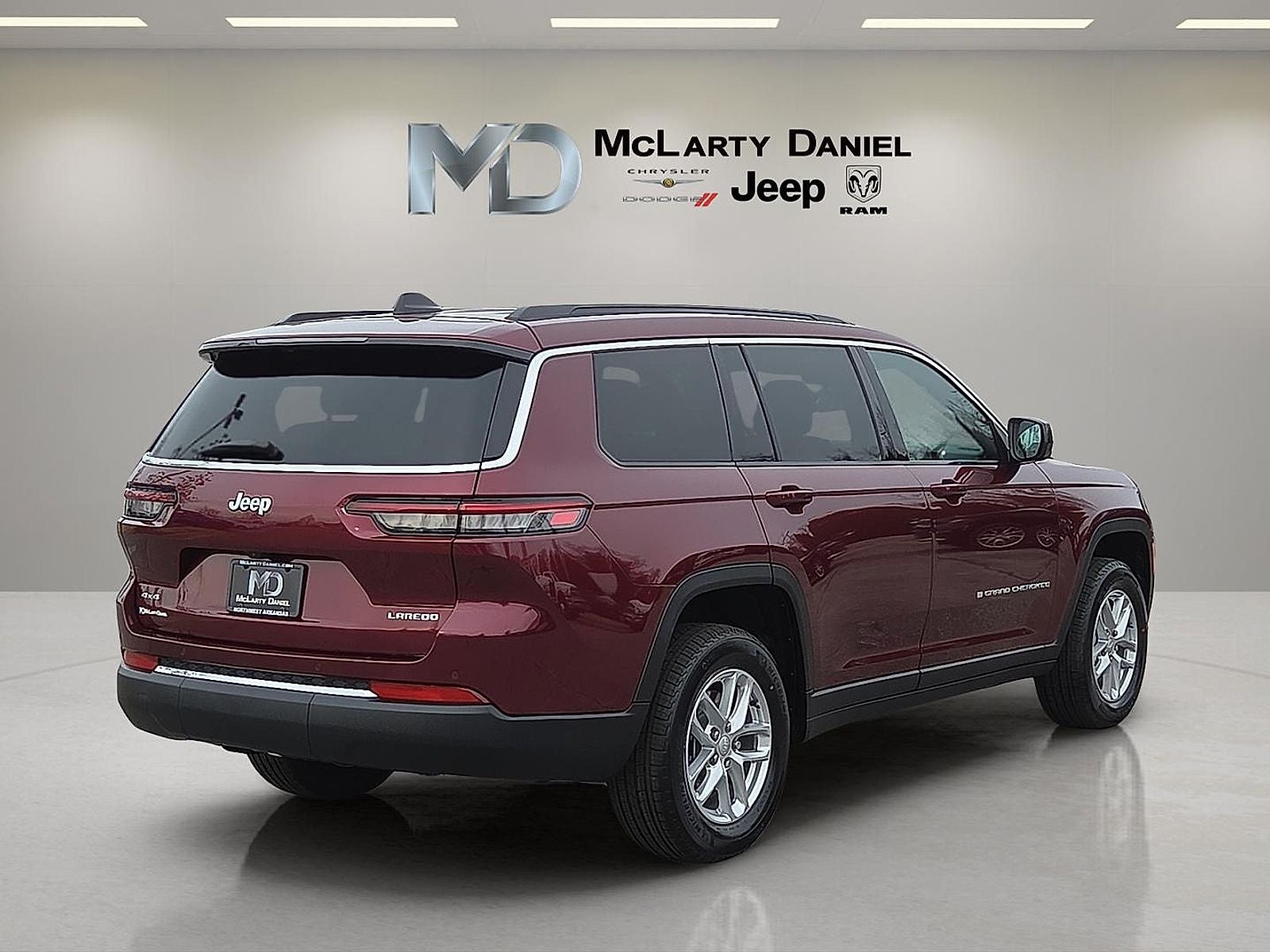 2026 Jeep Grand Cherokee GRAND CHEROKEE L LAREDO X 4X4