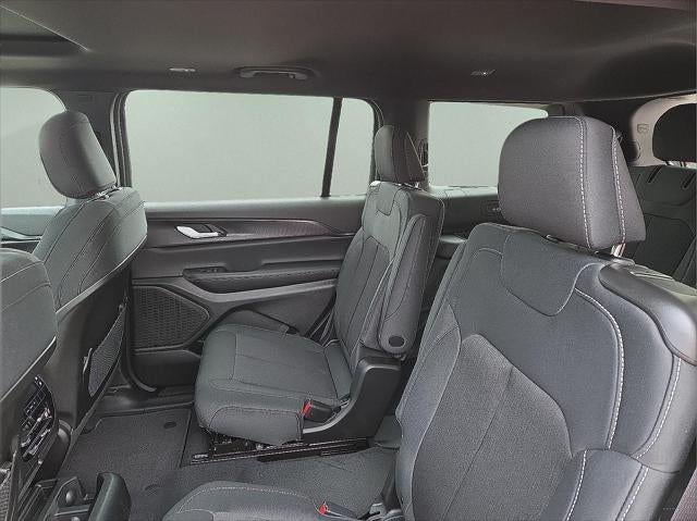 2026 Jeep Grand Cherokee GRAND CHEROKEE L LAREDO X 4X4