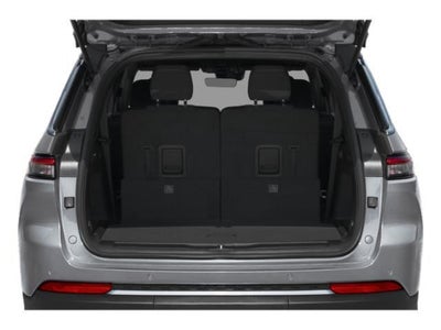 2027 Jeep Grand Cherokee Laredo Altitude