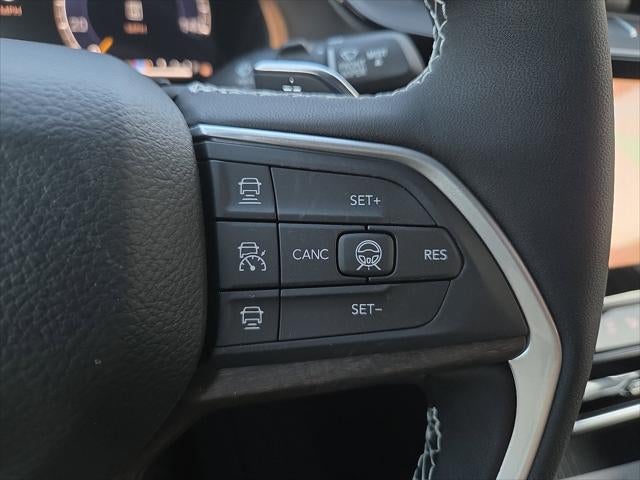 2027 Jeep Grand Cherokee GRAND CHEROKEE L LAREDO ALTITUDE 4X4