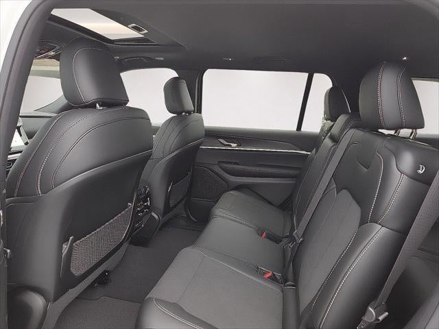 2026 Jeep Grand Cherokee GRAND CHEROKEE L LAREDO ALTITUDE 4X4