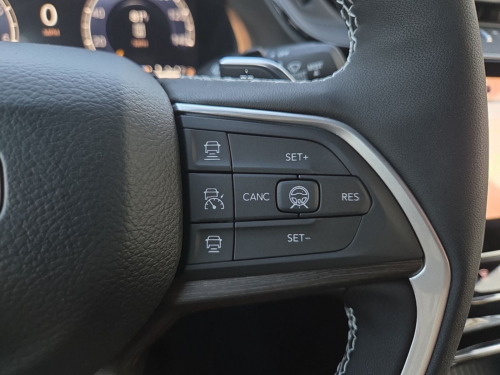 2027 Jeep Grand Cherokee GRAND CHEROKEE L LAREDO ALTITUDE 4X4