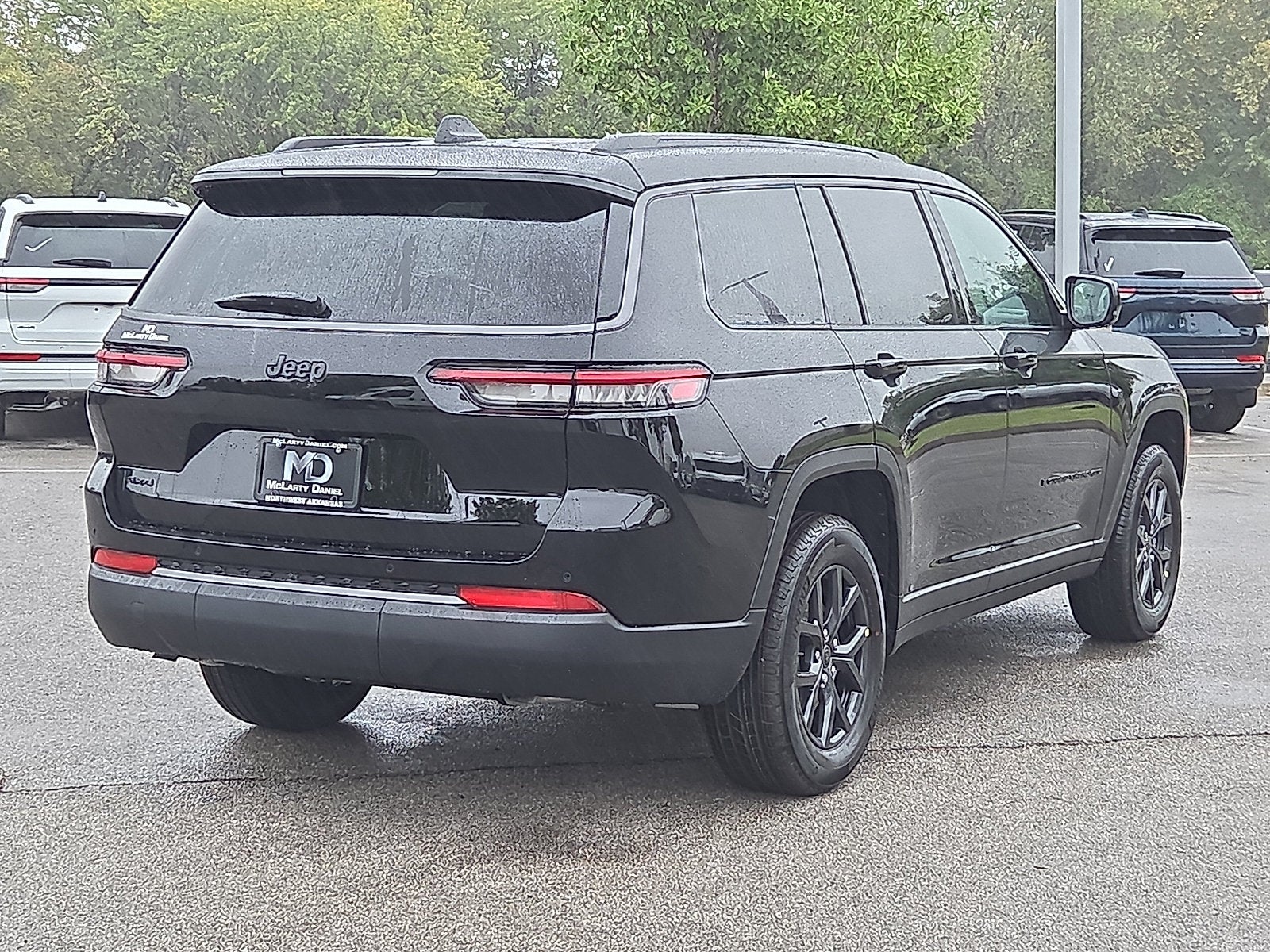 2027 Jeep Grand Cherokee GRAND CHEROKEE L LAREDO ALTITUDE 4X4