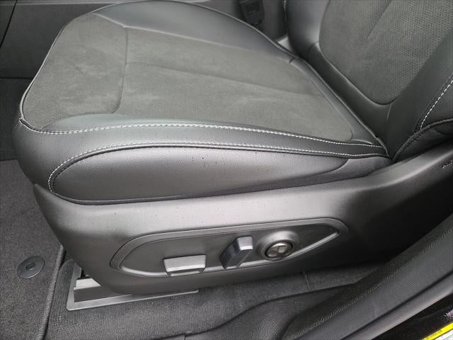 2027 Jeep Grand Cherokee GRAND CHEROKEE L LAREDO ALTITUDE 4X4