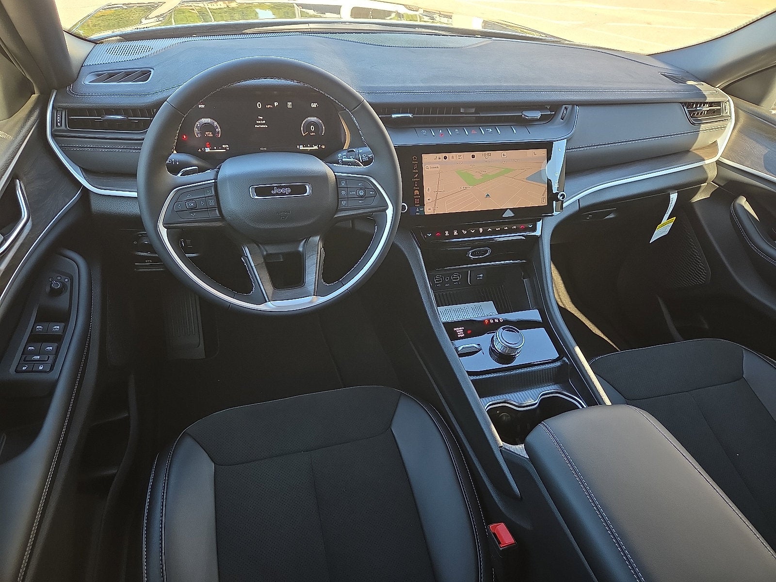 2027 Jeep Grand Cherokee GRAND CHEROKEE L LAREDO ALTITUDE 4X4