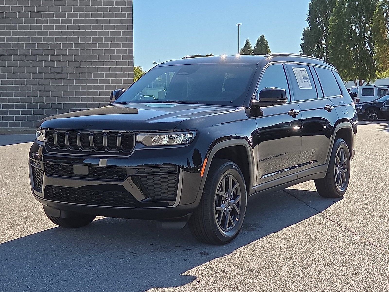 2027 Jeep Grand Cherokee GRAND CHEROKEE L LAREDO ALTITUDE 4X4