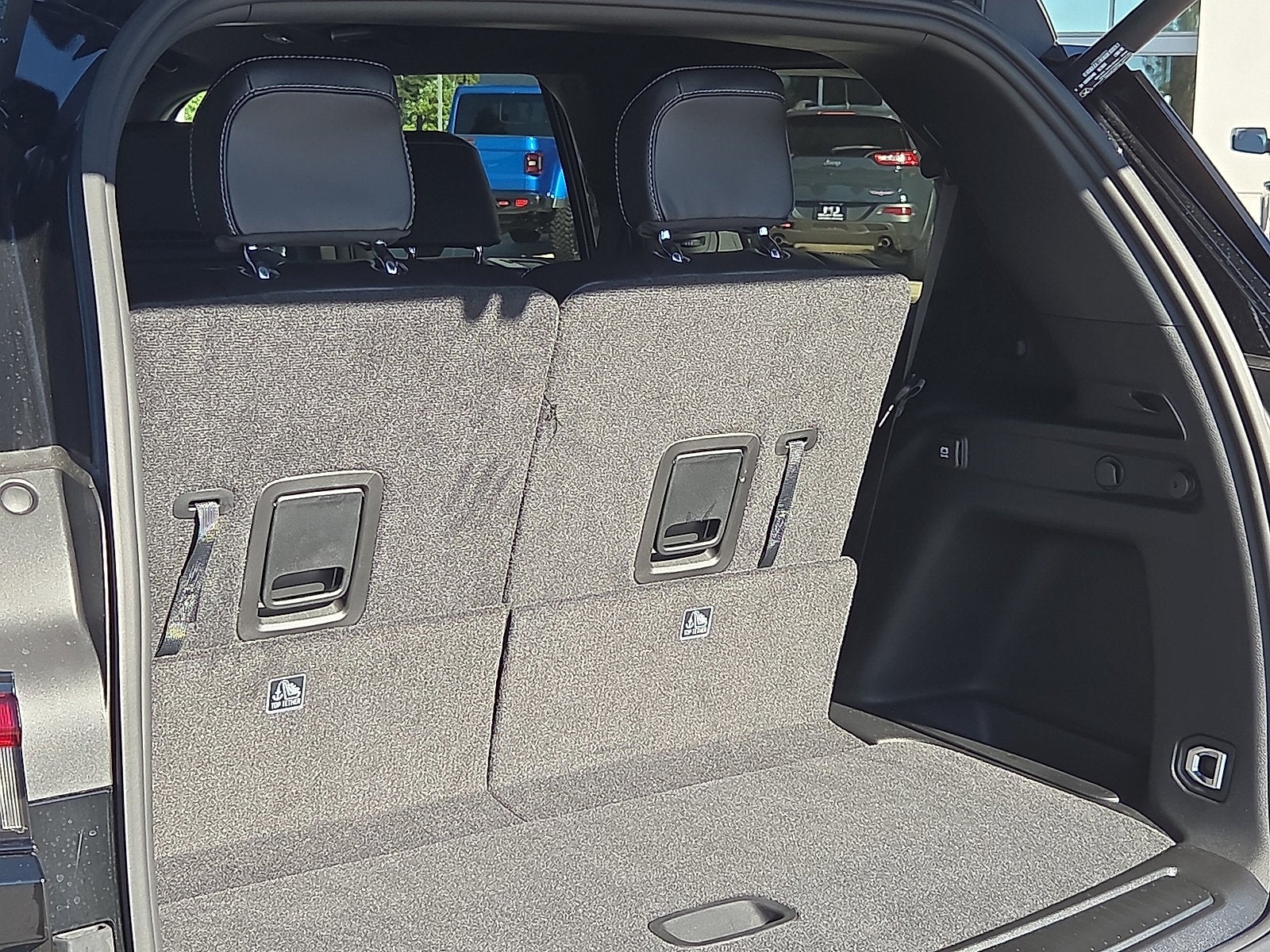 2027 Jeep Grand Cherokee GRAND CHEROKEE L LAREDO ALTITUDE 4X4