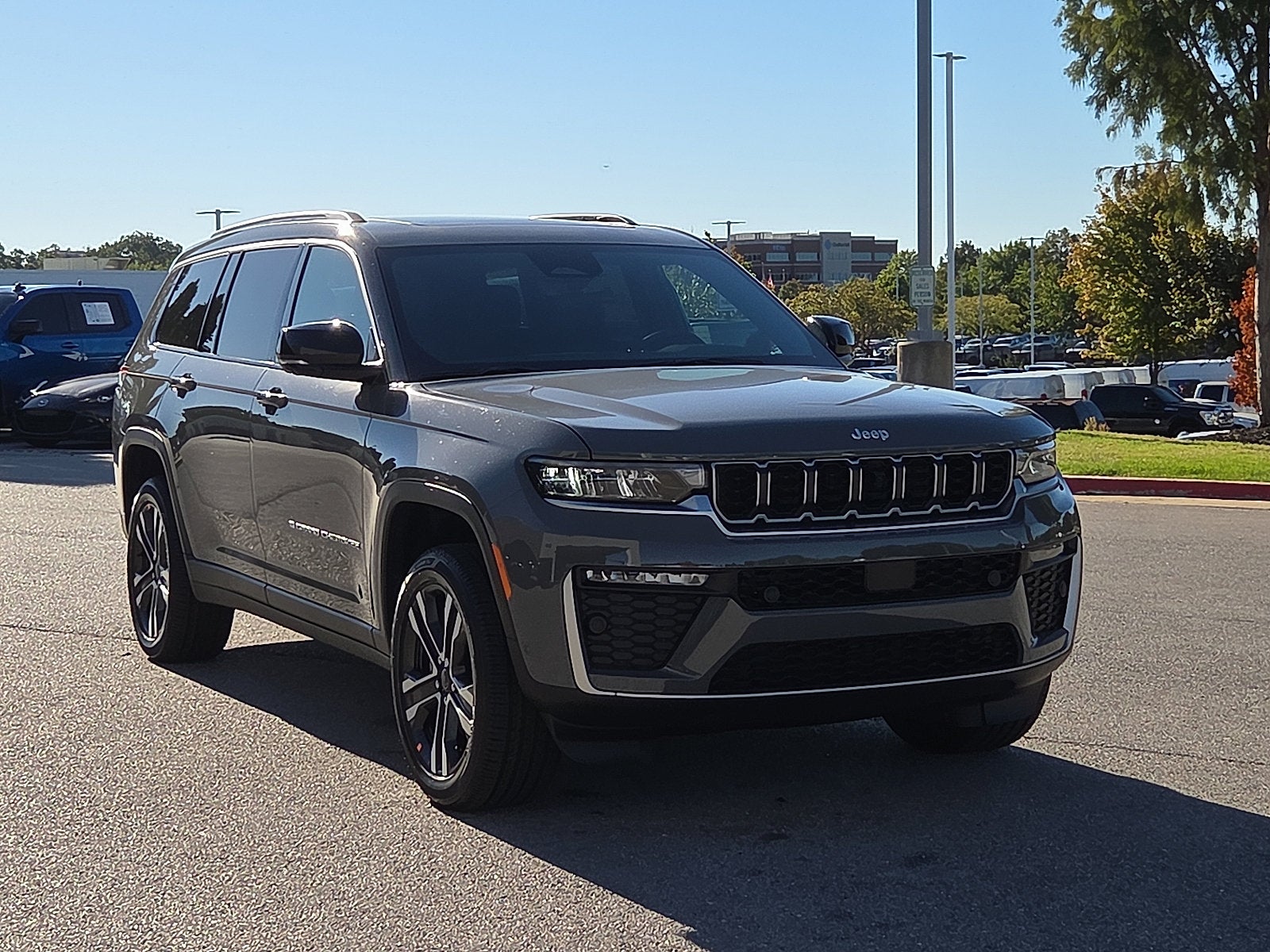 2027 Jeep Grand Cherokee GRAND CHEROKEE L LIMITED 4X4