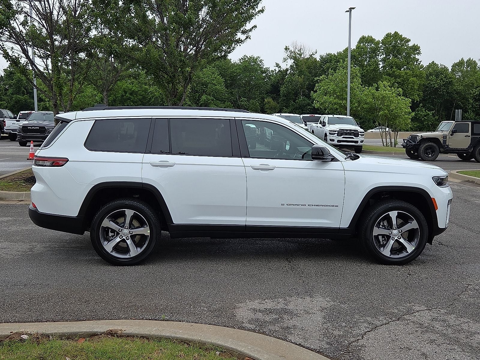 2026 Jeep Grand Cherokee GRAND CHEROKEE L LIMITED 4X4