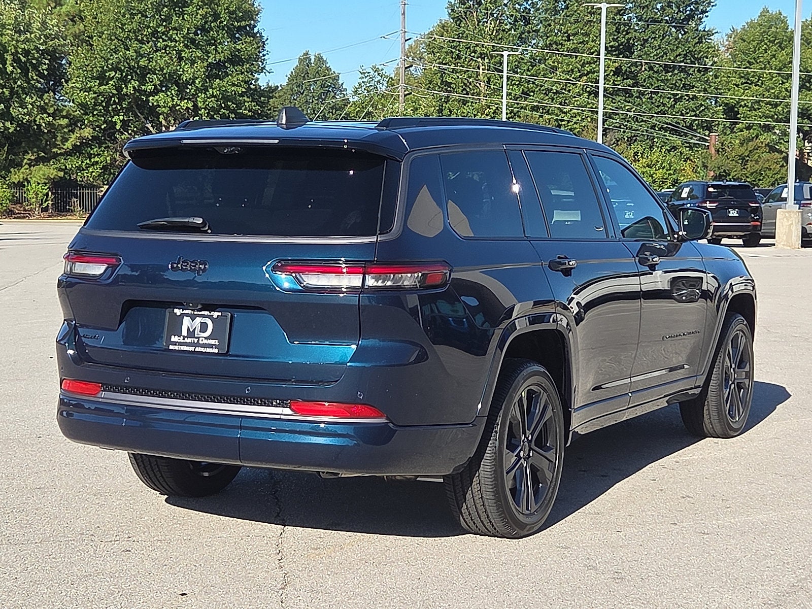 2027 Jeep Grand Cherokee GRAND CHEROKEE L LIMITED RESERVE 4X4