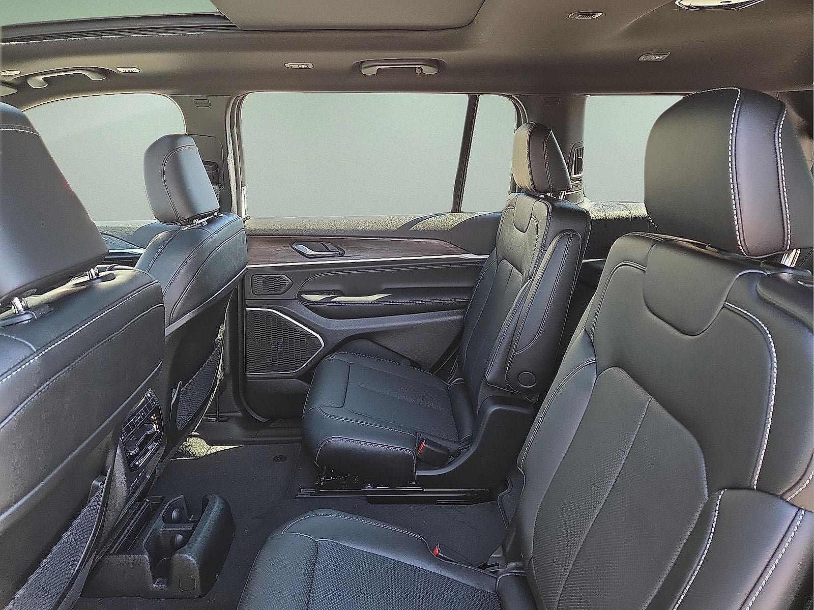 2026 Jeep Grand Cherokee GRAND CHEROKEE L LIMITED RESERVE 4X4