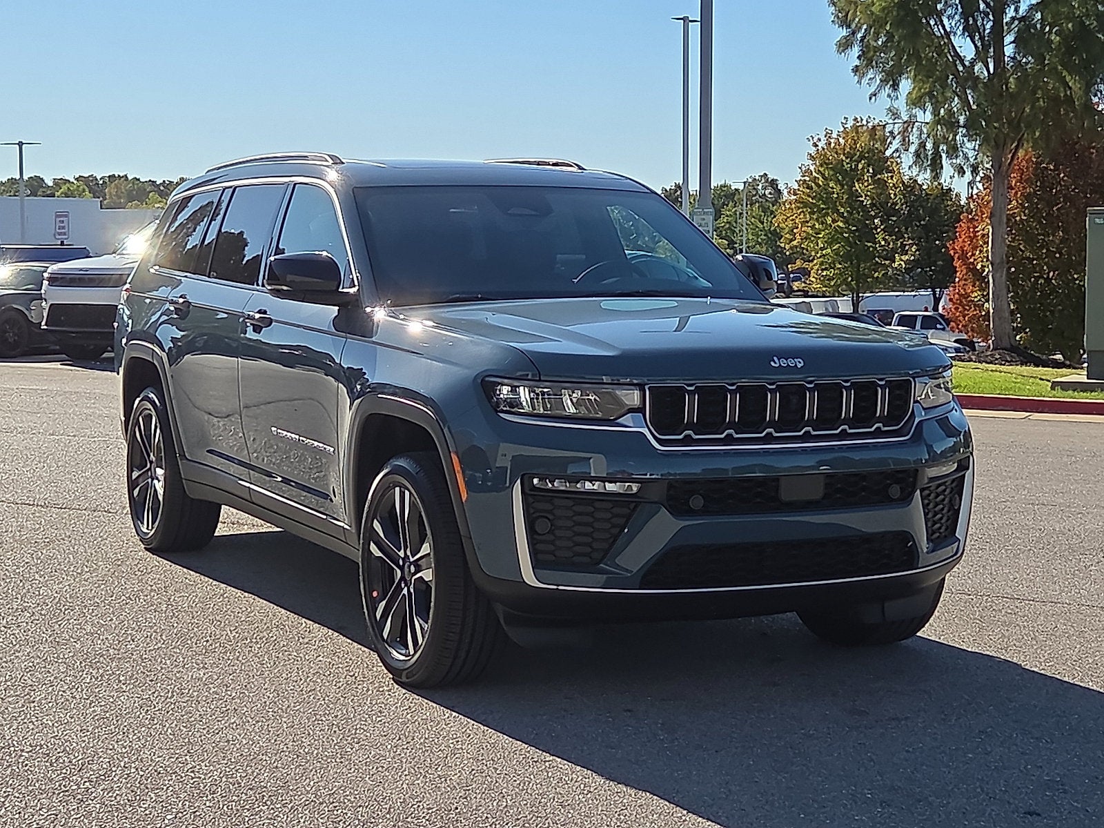 2027 Jeep Grand Cherokee GRAND CHEROKEE L LIMITED 4X4