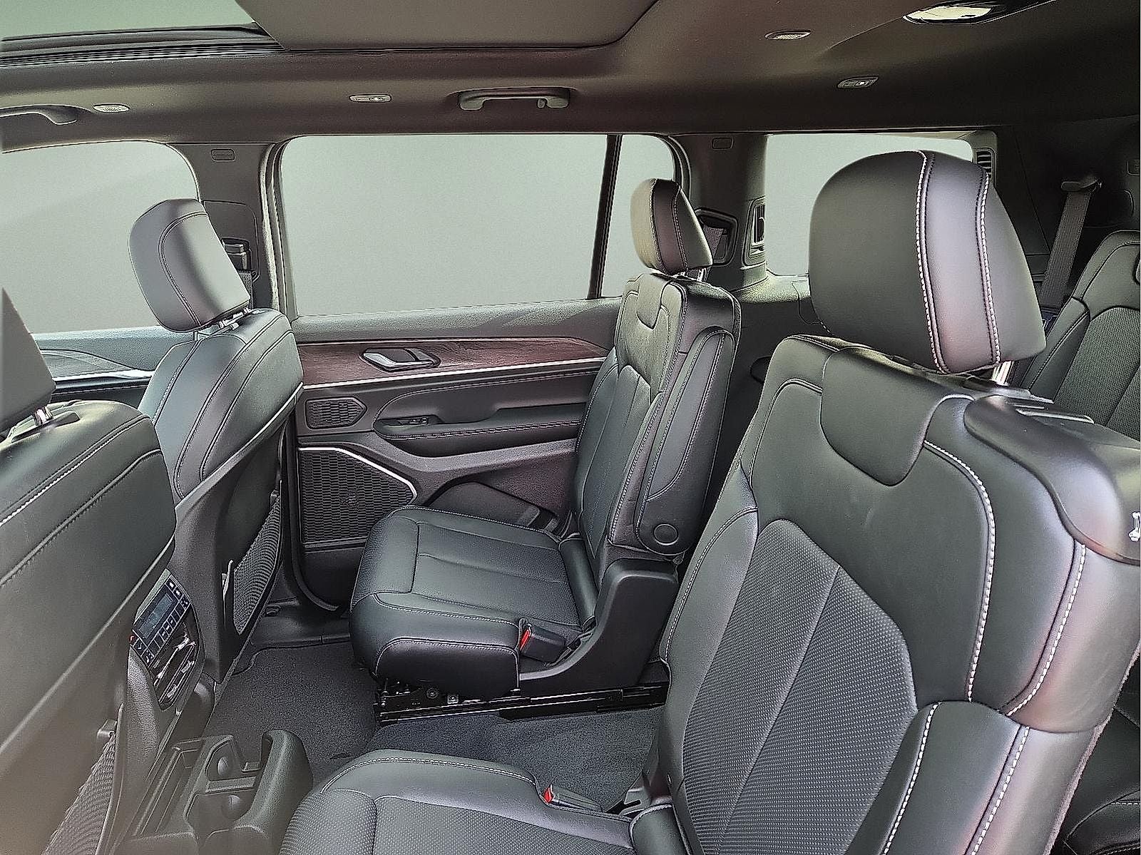 2026 Jeep Grand Cherokee GRAND CHEROKEE L LIMITED RESERVE 4X4