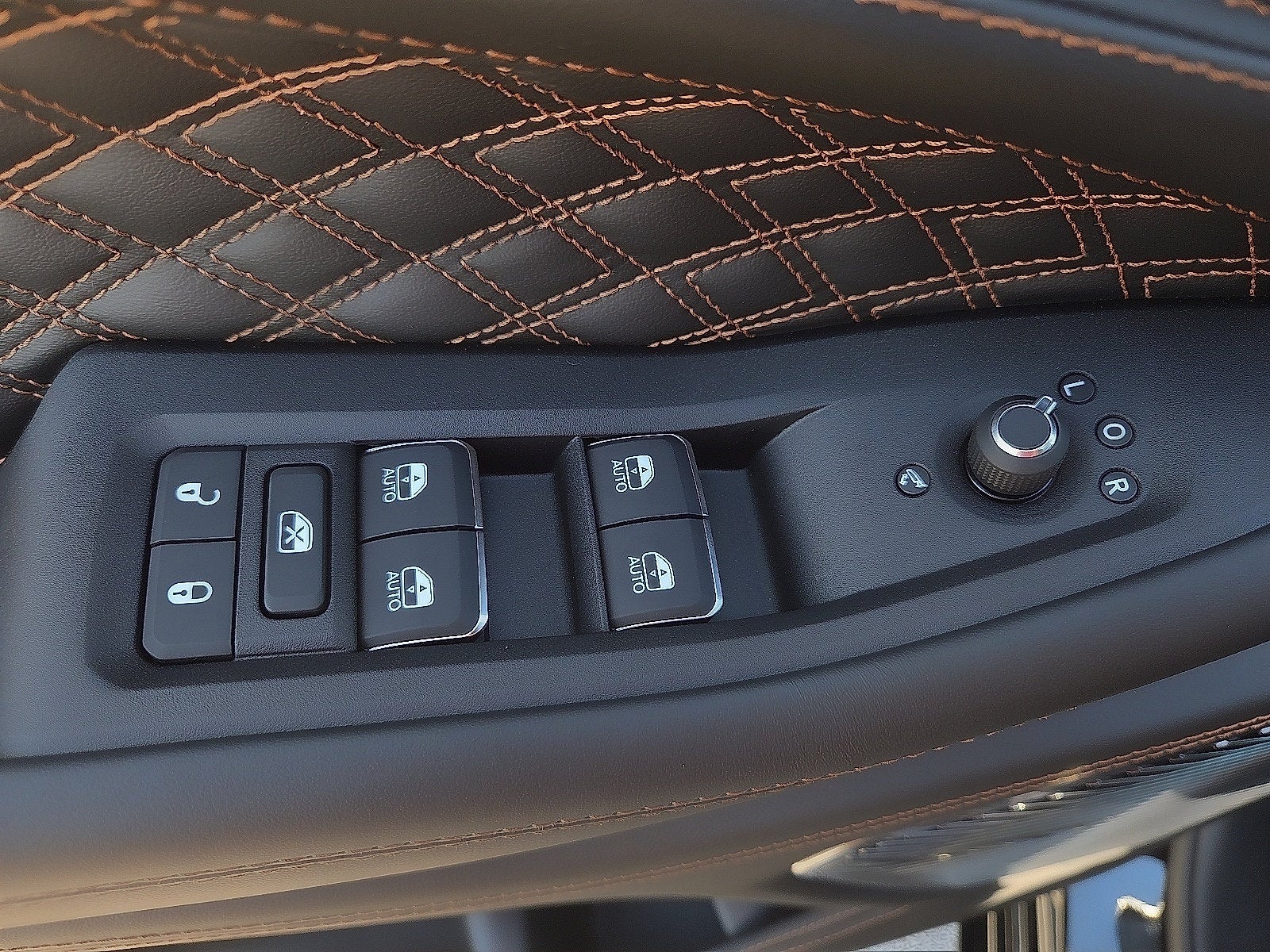 2027 Jeep Grand Cherokee GRAND CHEROKEE L SUMMIT 4X4