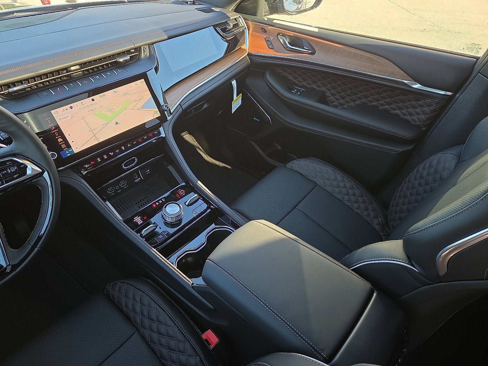 2027 Jeep Grand Cherokee GRAND CHEROKEE L SUMMIT 4X4