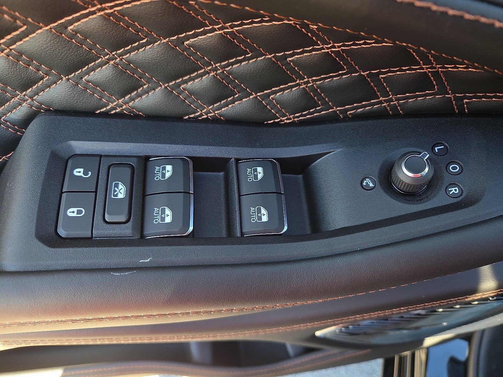 2027 Jeep Grand Cherokee GRAND CHEROKEE L SUMMIT 4X4