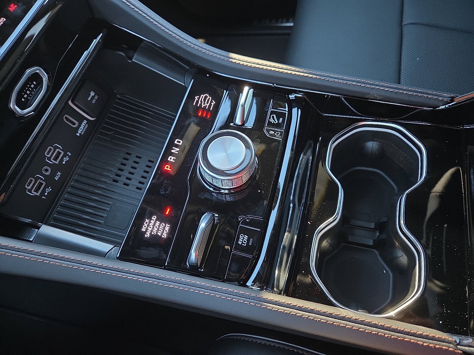2027 Jeep Grand Cherokee GRAND CHEROKEE L SUMMIT 4X4