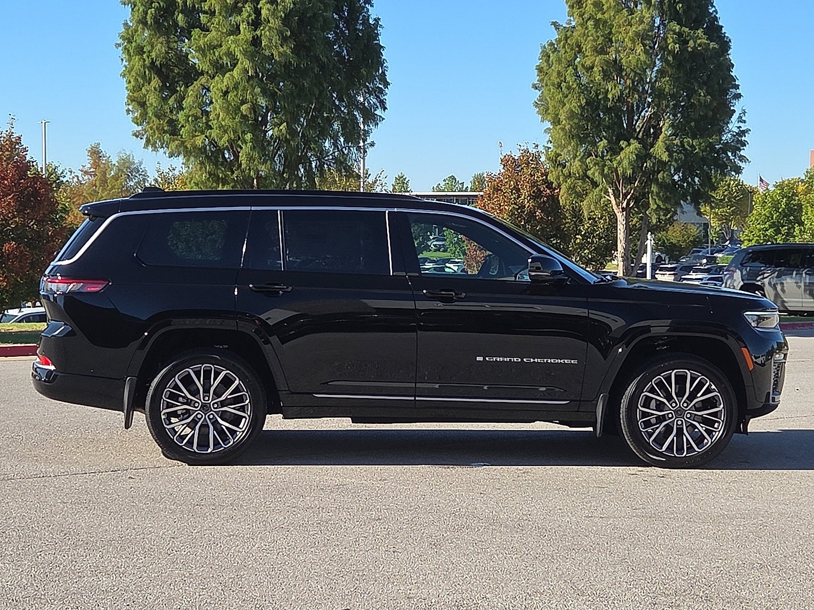 2027 Jeep Grand Cherokee GRAND CHEROKEE L SUMMIT 4X4