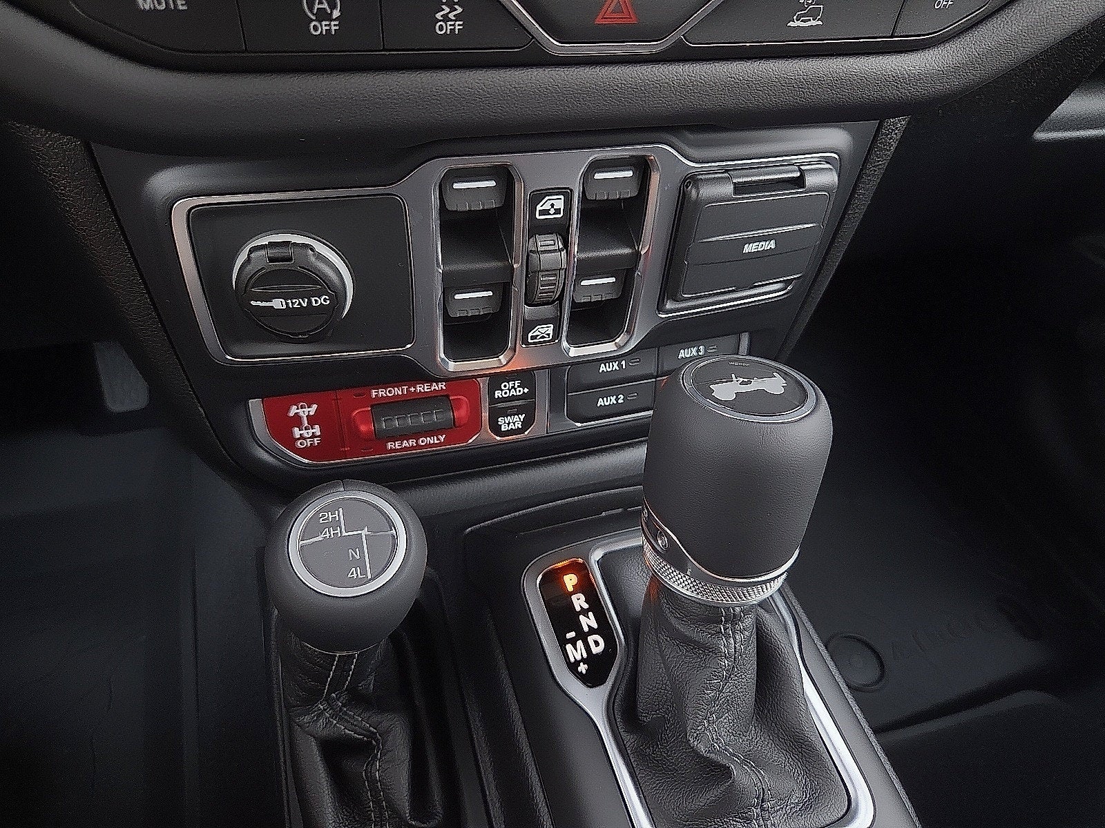 2027 Jeep Wrangler WRANGLER 4-DOOR RUBICON