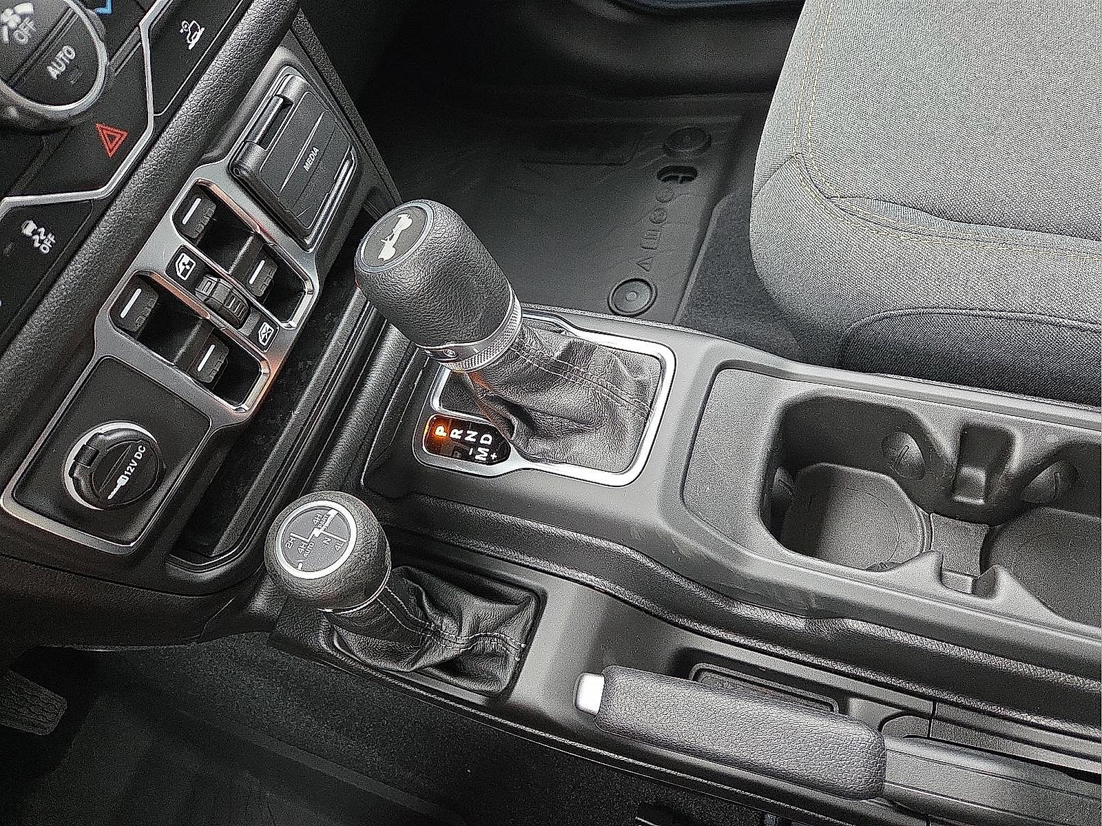 2025 Jeep Wrangler 4xe WRANGLER 4-DOOR SPORT S 4xe