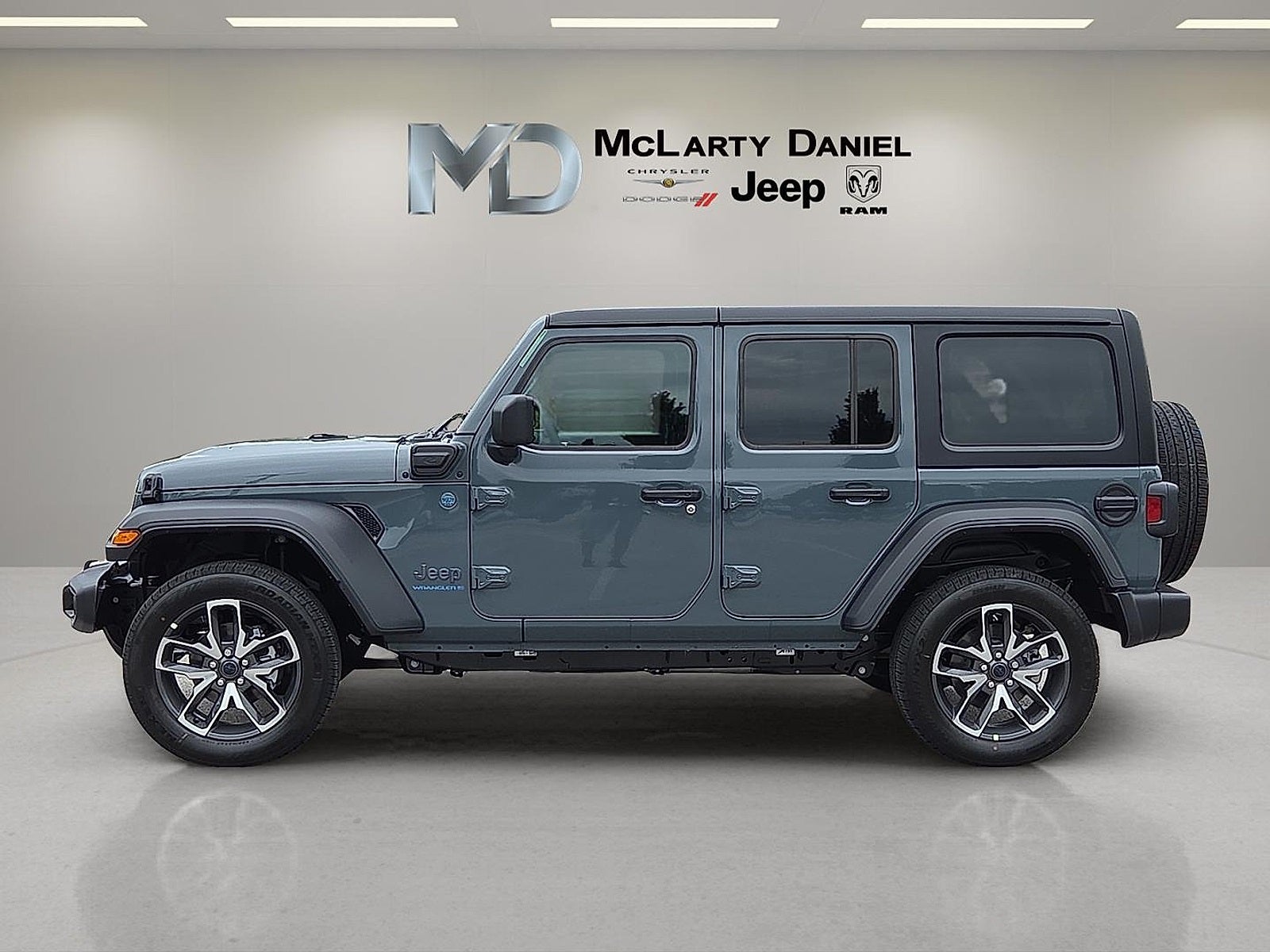 2025 Jeep Wrangler 4xe WRANGLER 4-DOOR SPORT S 4xe