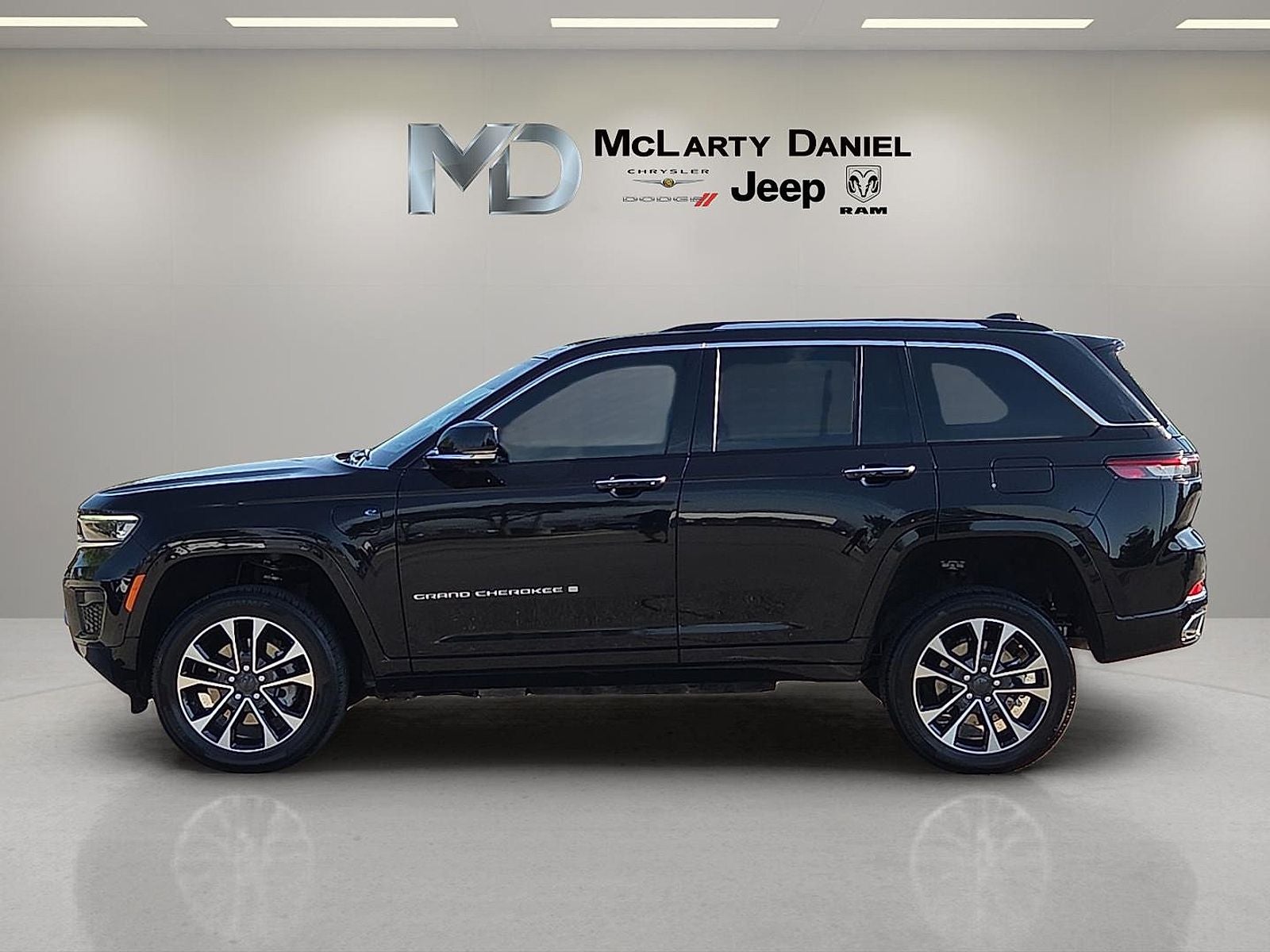 2023 Jeep Grand Cherokee 4xe Overland