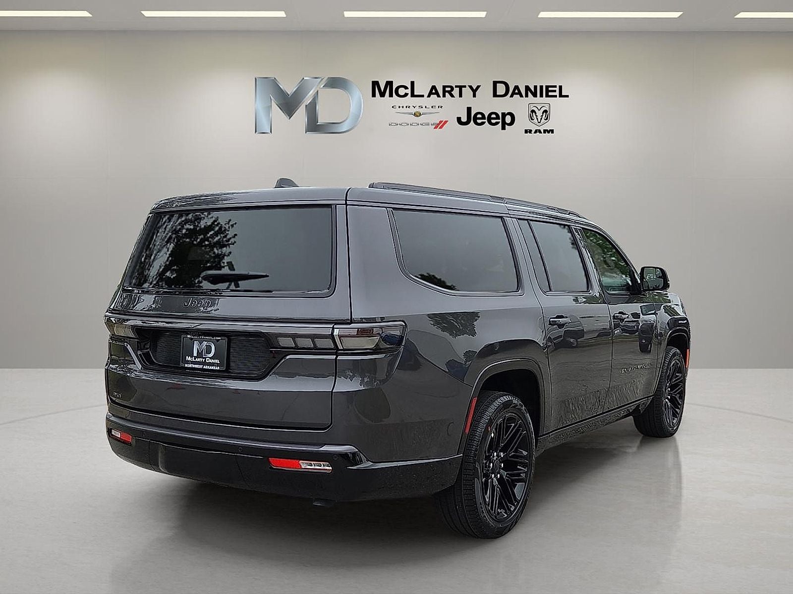 2026 Jeep Grand Wagoneer GRAND WAGONEER L LIMITED RESERVE 4X4