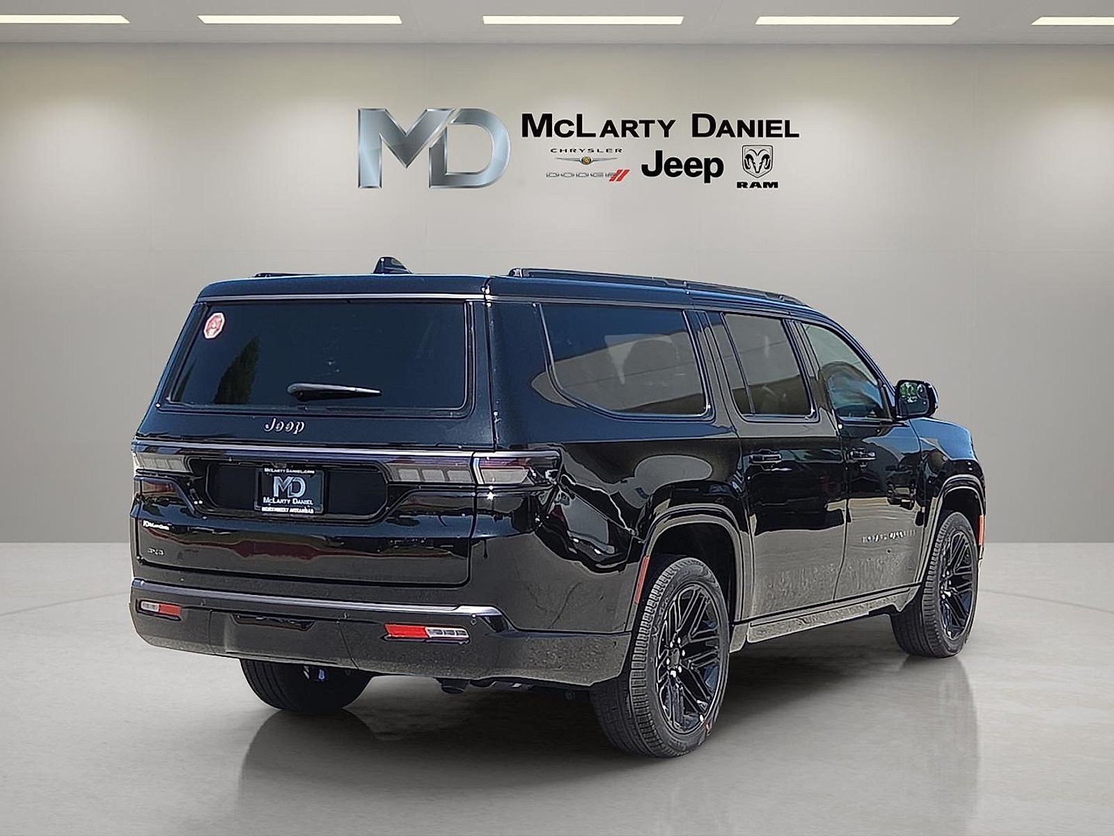 2026 Jeep Grand Wagoneer GRAND WAGONEER L LIMITED RESERVE 4X4