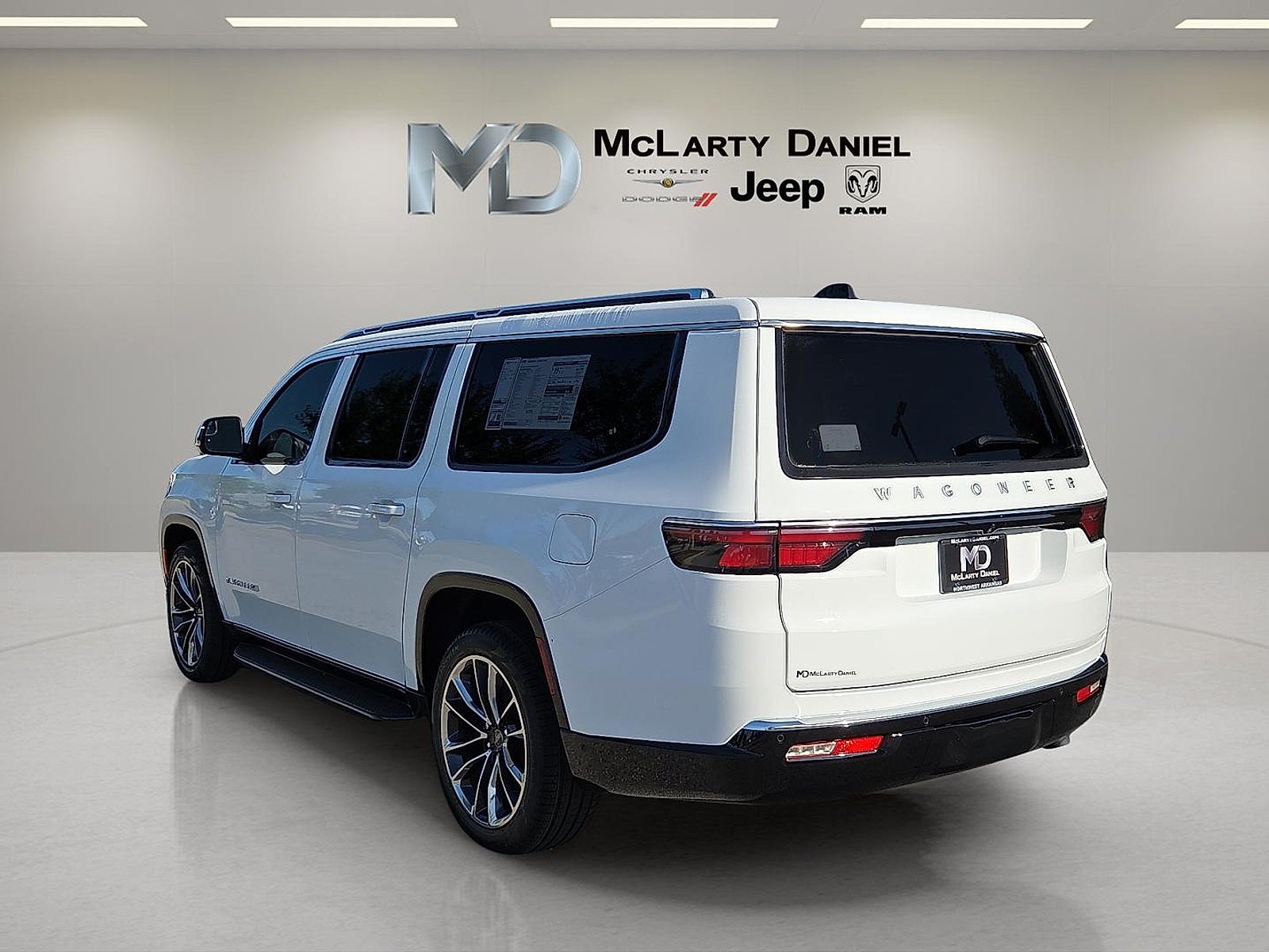 2025 Jeep Wagoneer WAGONEER L SERIES II 4X4