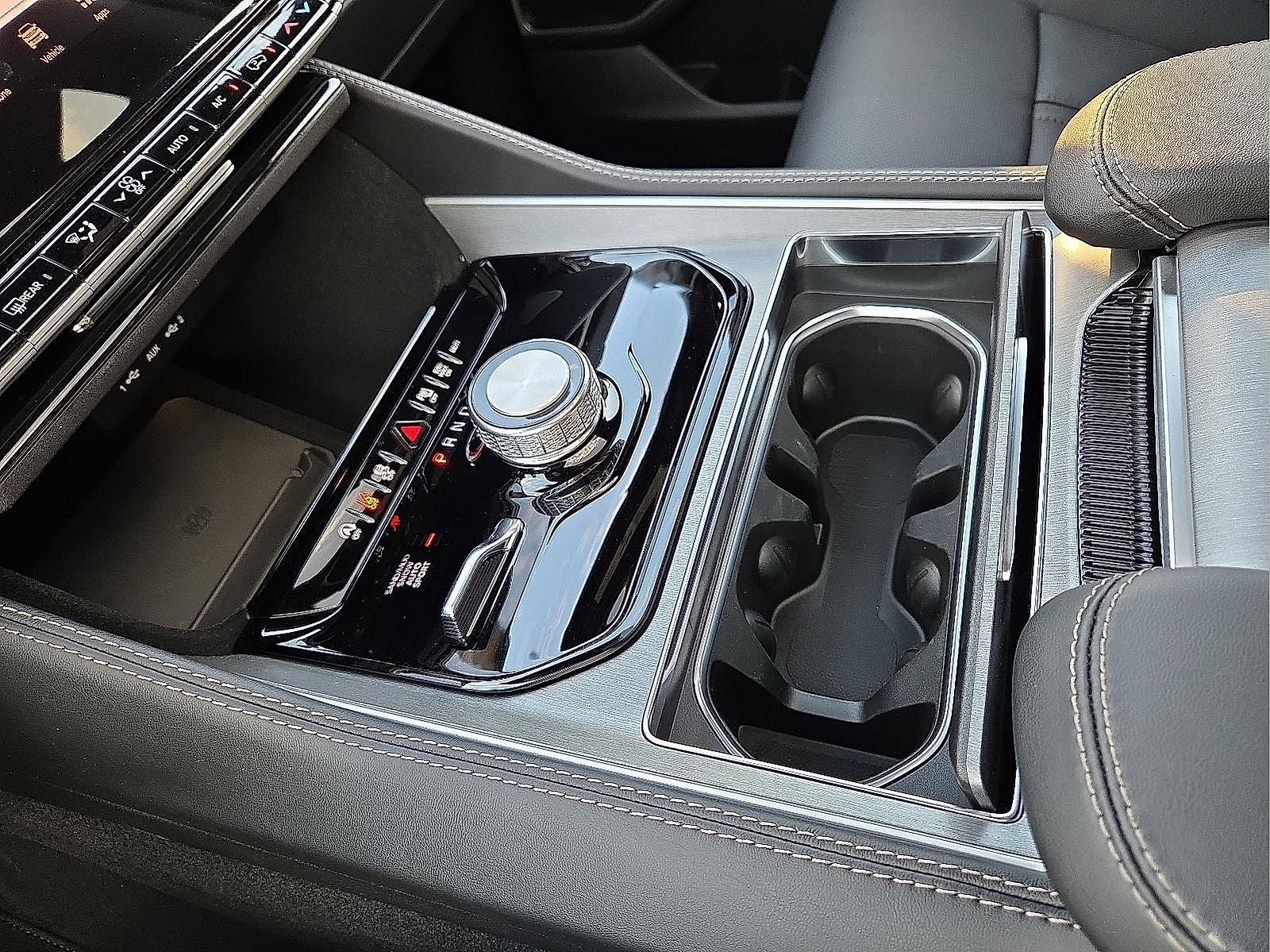 2025 Jeep Wagoneer WAGONEER L CARBIDE 4X4