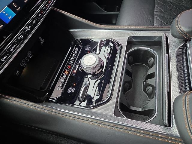 2023 Jeep Grand Wagoneer L Series III 4x4