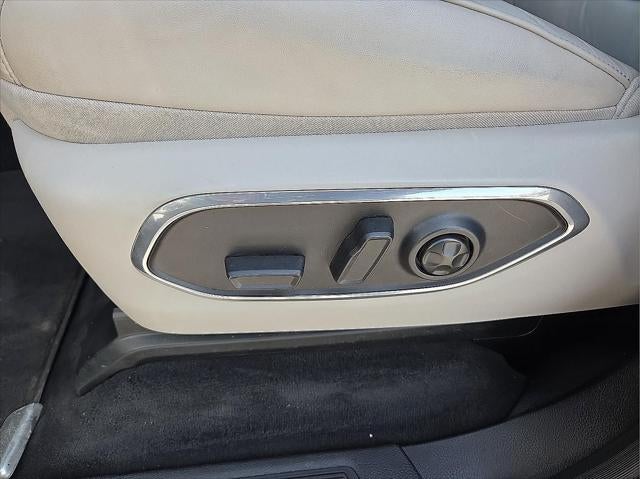 2022 Jeep Wagoneer Series III 4x2