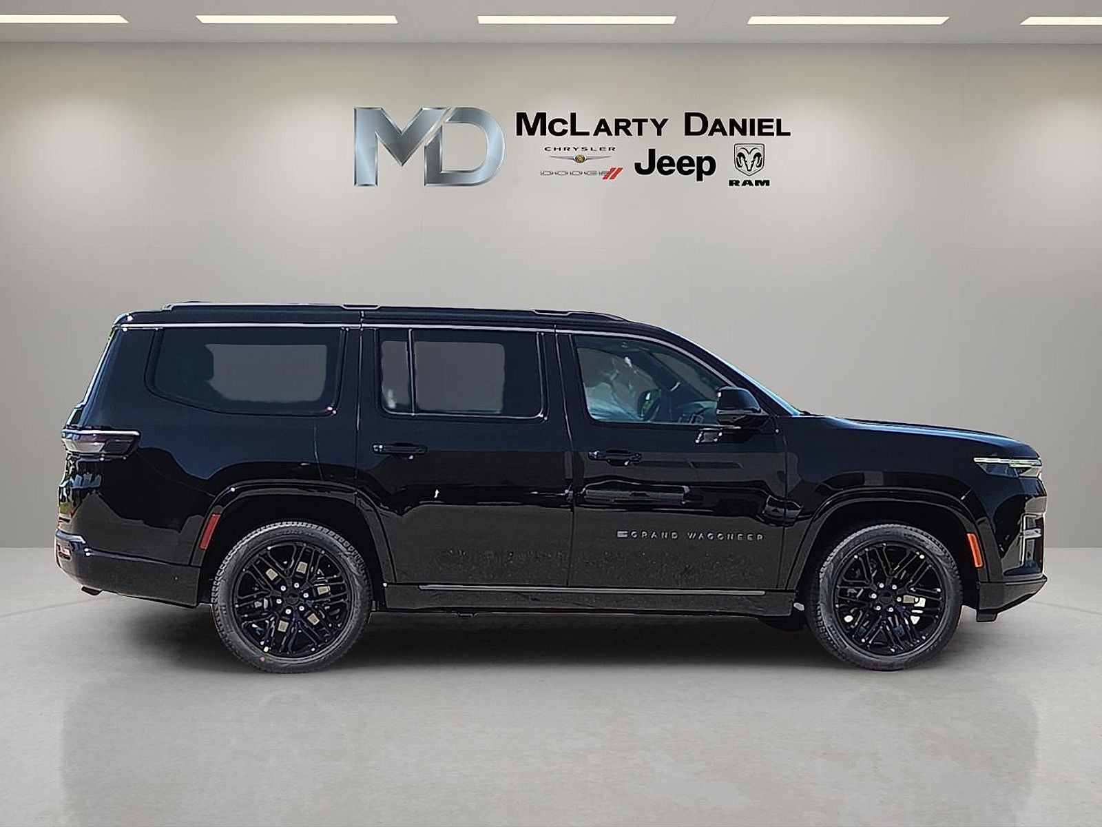 2026 Jeep Grand Wagoneer GRAND WAGONEER LIMITED RESERVE 4X4